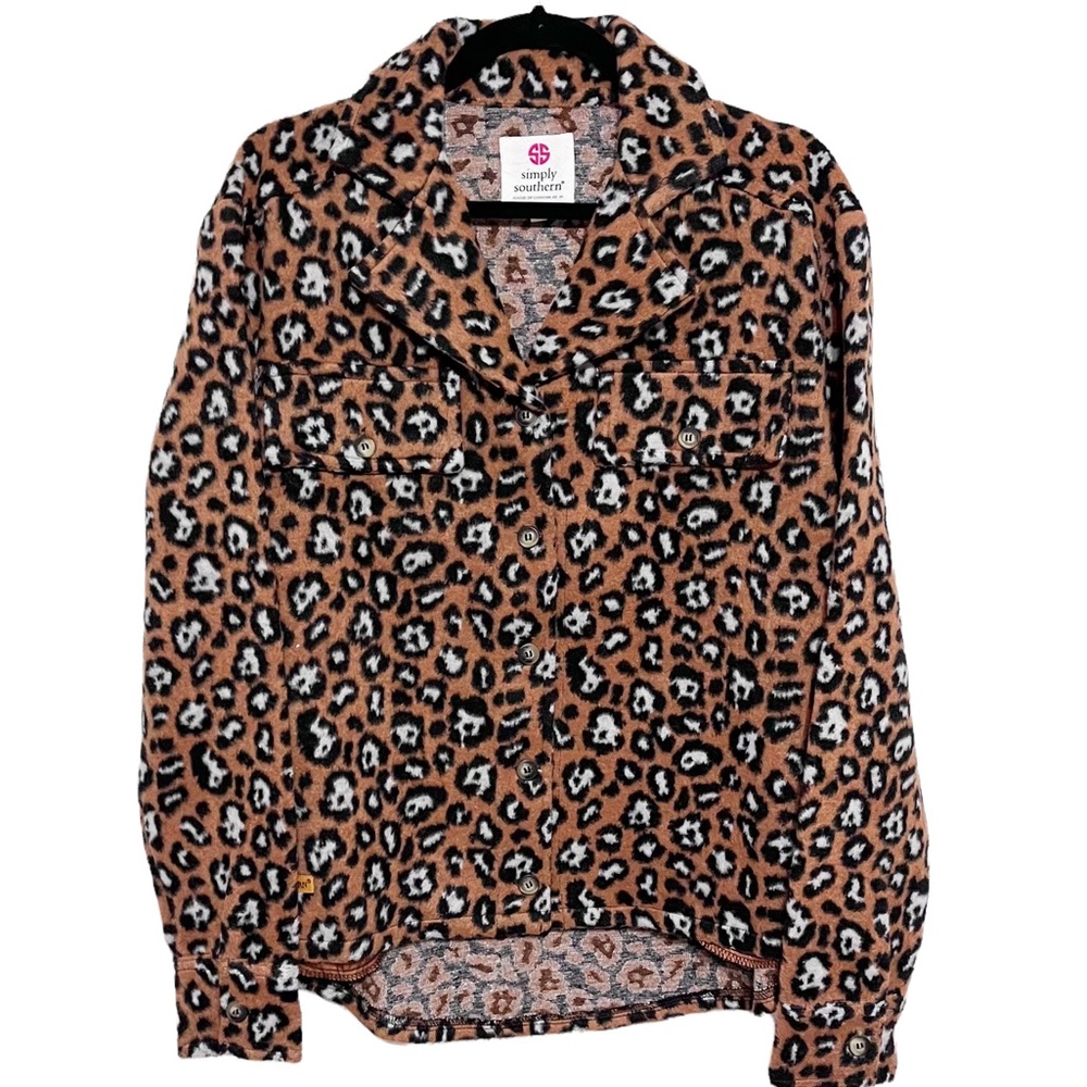 Simply Southern Leopard Cheetah Shacket - Picture 2 of 8